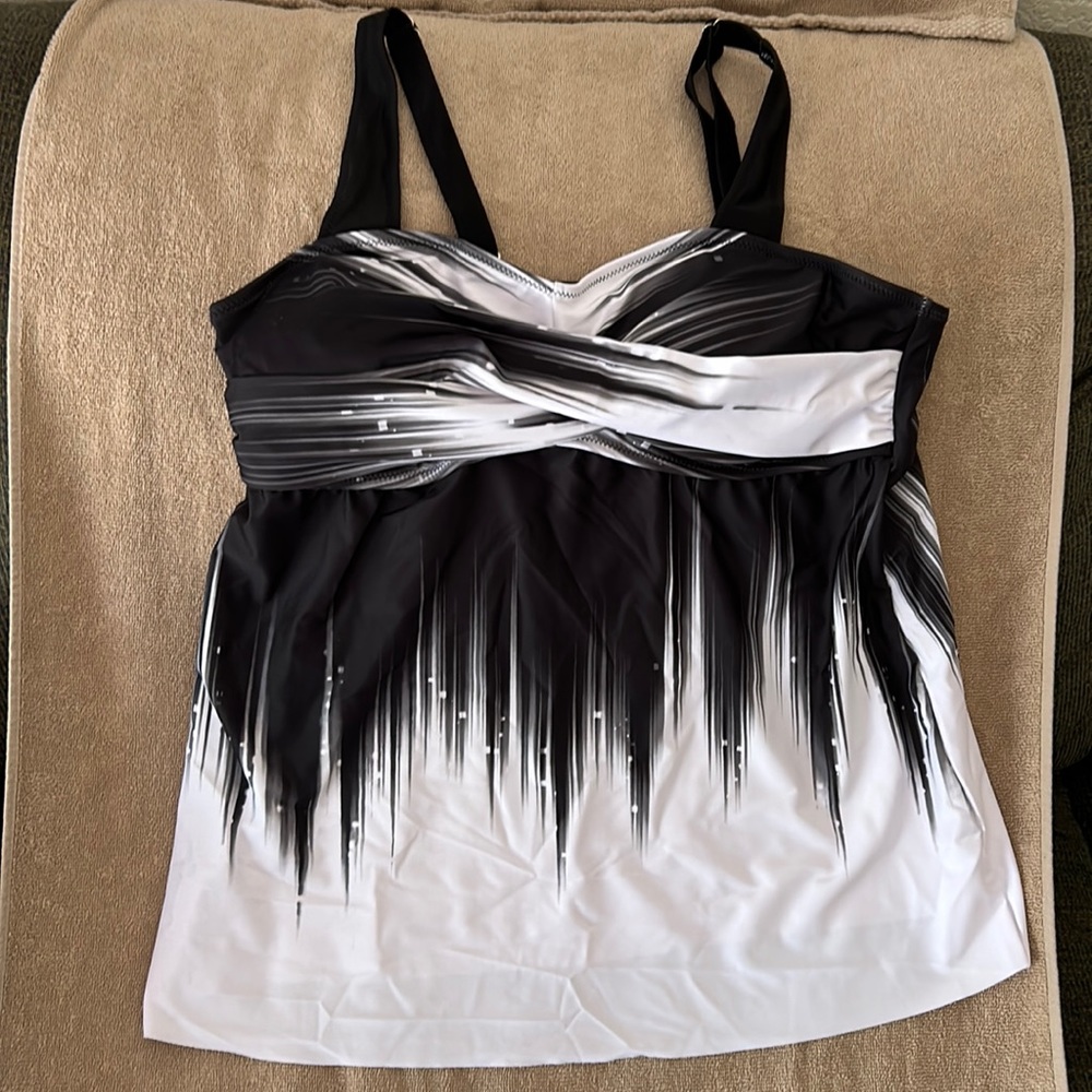 Women’s Swim Top